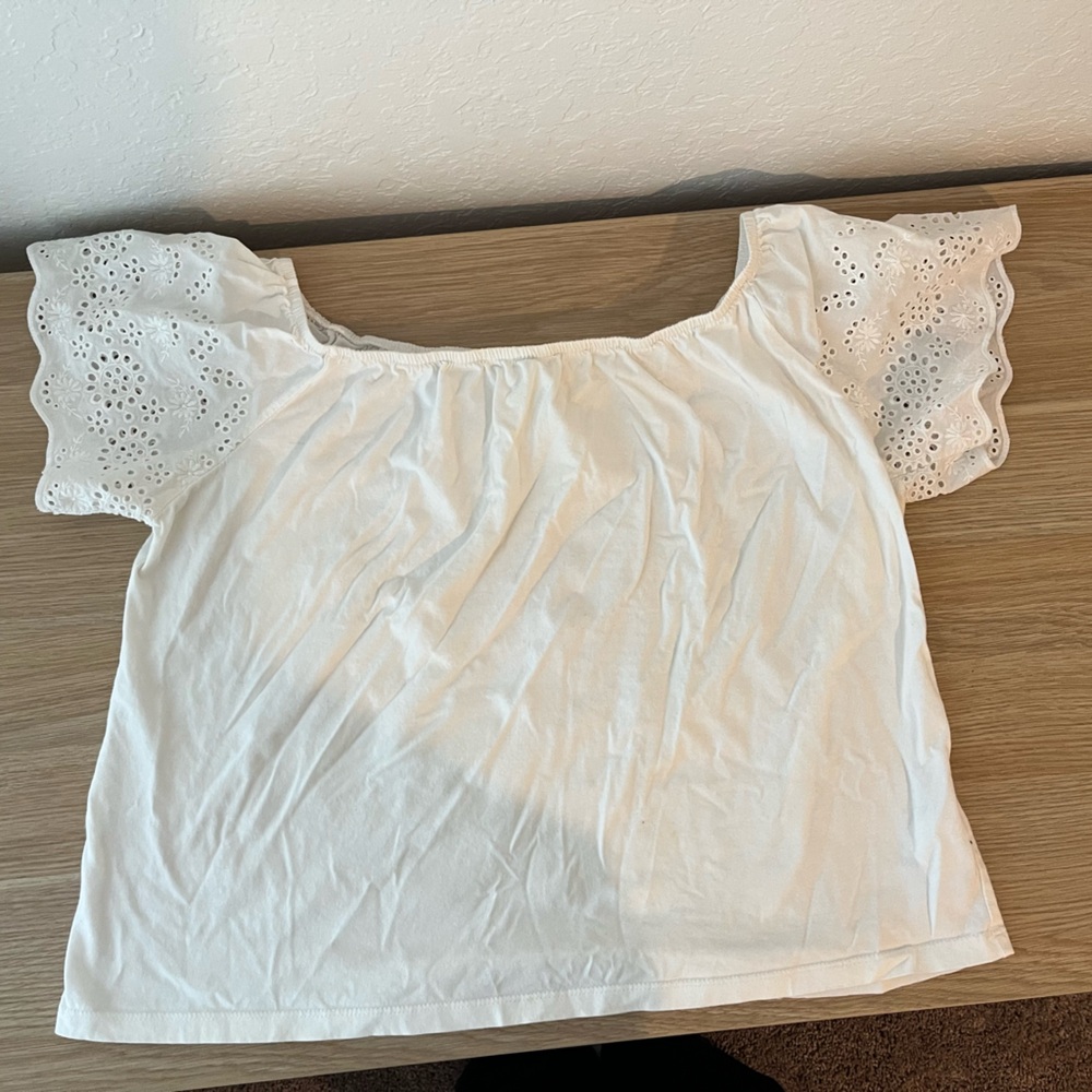 H&M White Eyelet Sleeve off the shoulder Women's Top - 100% Cotton